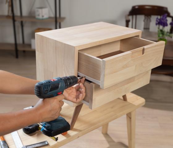 Decorative image - Making a bedside drawer